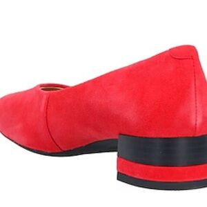 Brand new , suede, never worn size 8,but feels like 7.5 , no box